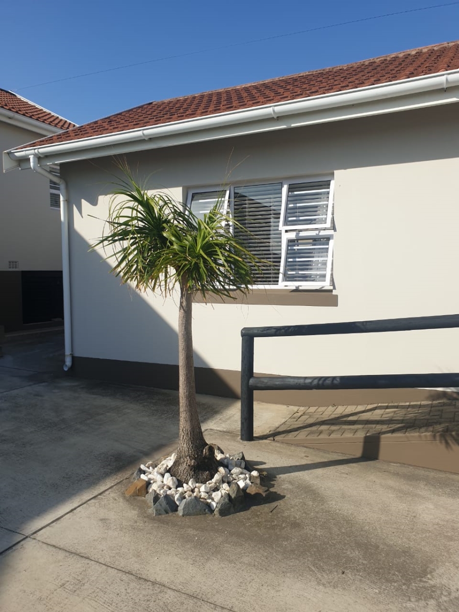 9 Bedroom Property for Sale in Greenfields Eastern Cape